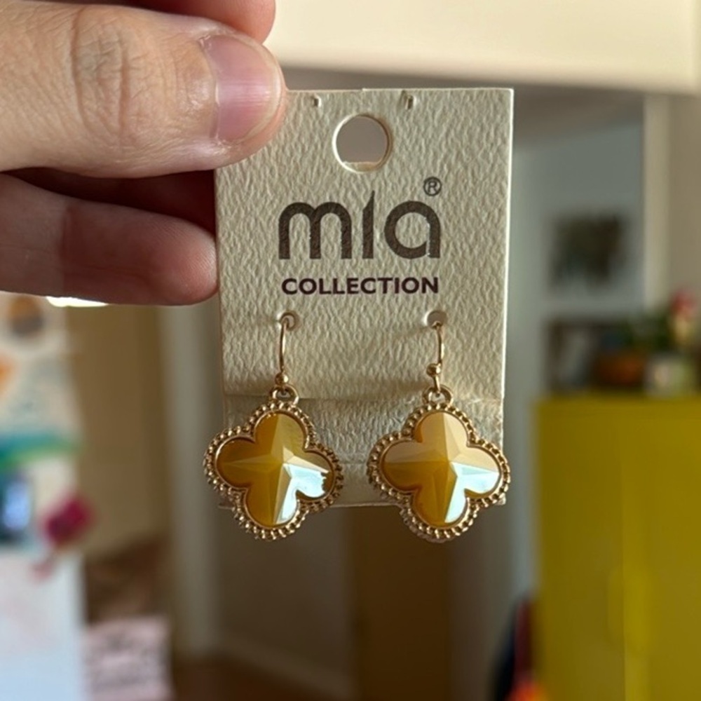Mia collection Yellow Blue Double Sides Clover Dangle Earrings Costume